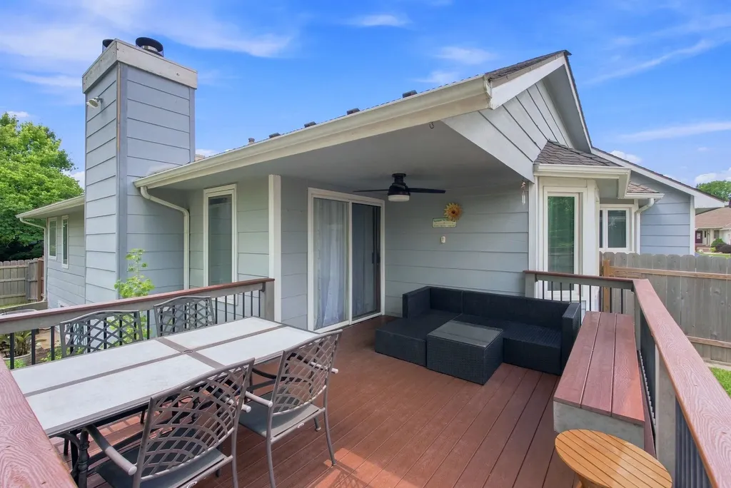 4848 N Farmstead Street Bel Aire KS 67220