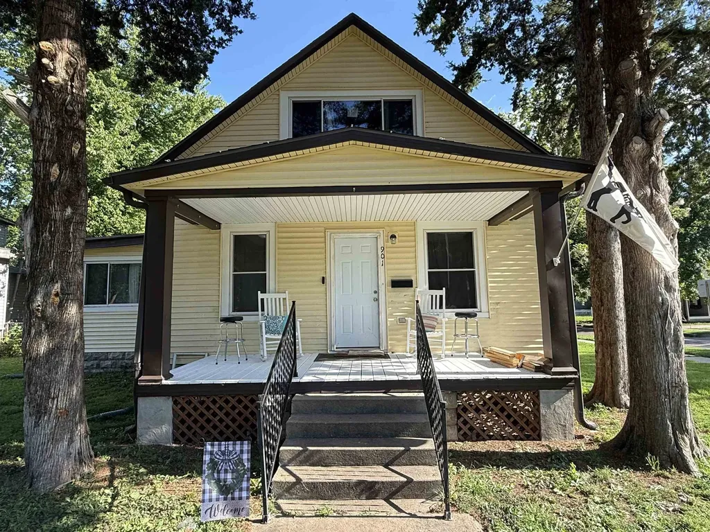 901 E 11th Avenue Winfield KS 67156