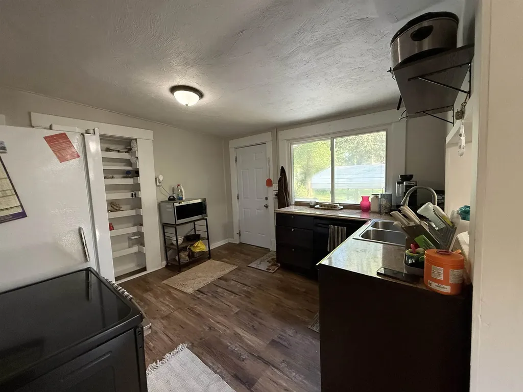 901 E 11th Avenue Winfield KS 67156