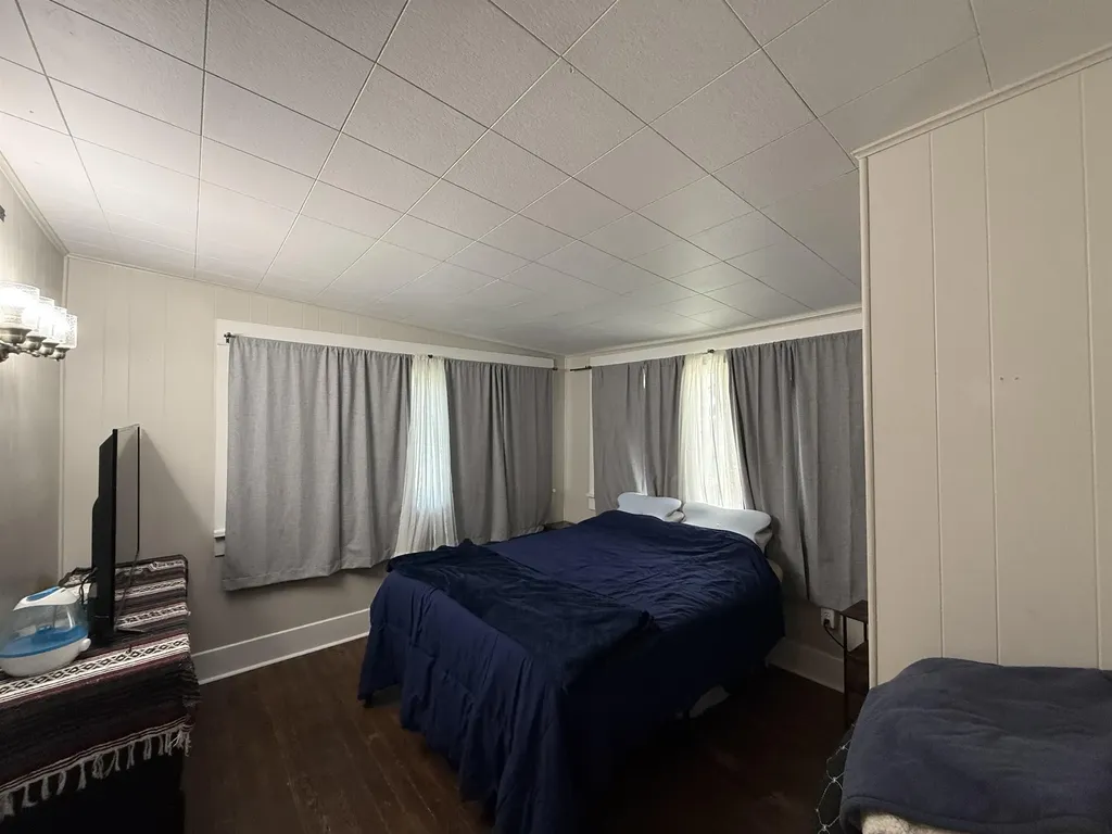 901 E 11th Avenue Winfield KS 67156