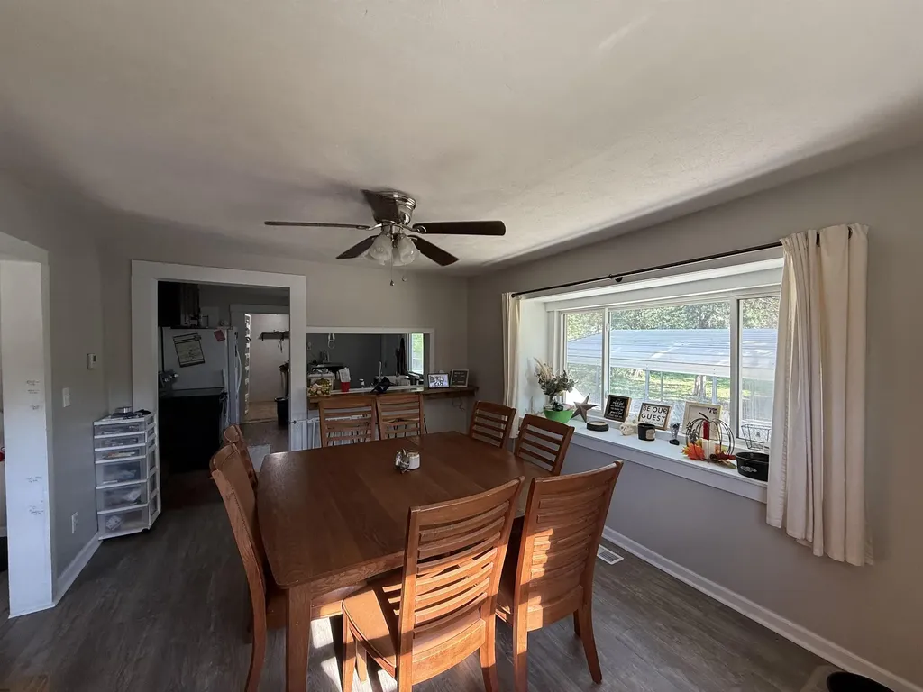 901 E 11th Avenue Winfield KS 67156