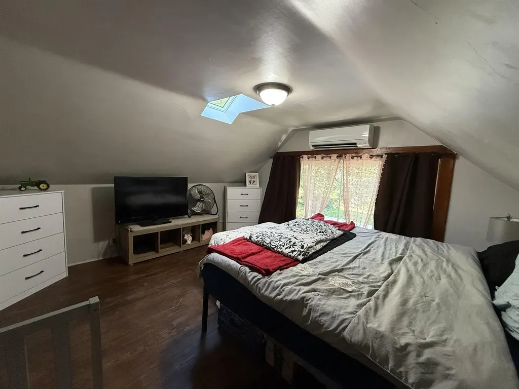 901 E 11th Avenue Winfield KS 67156