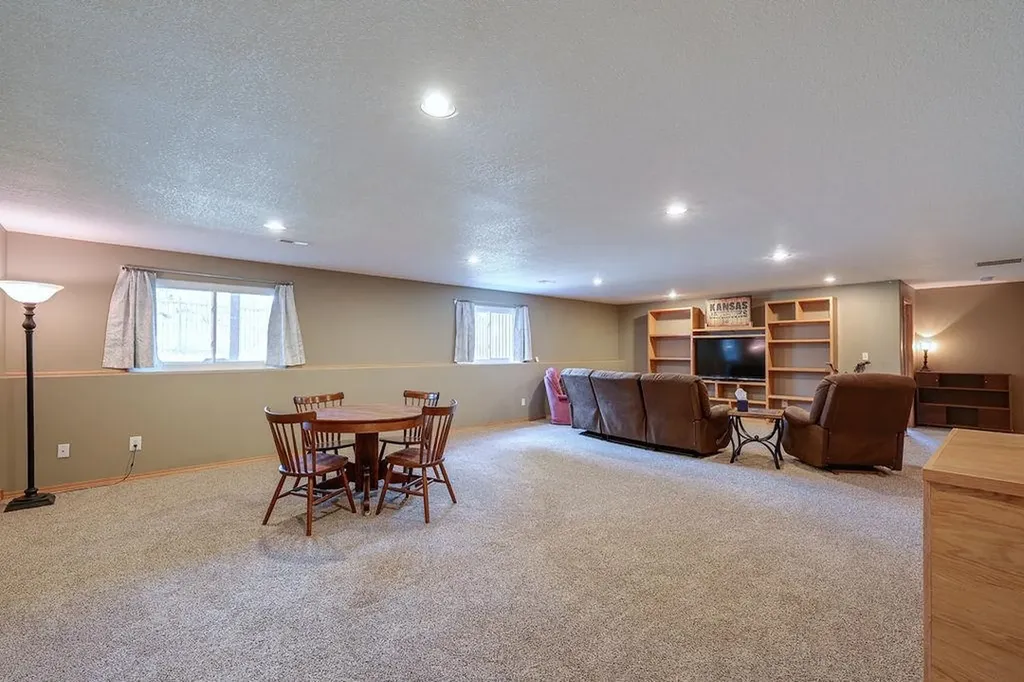611 Cleek Court Winfield KS 67156