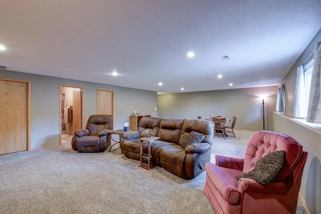 611 Cleek Court Winfield KS 67156