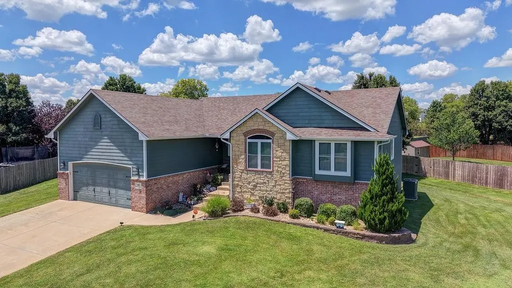 611 Cleek Court Winfield KS 67156