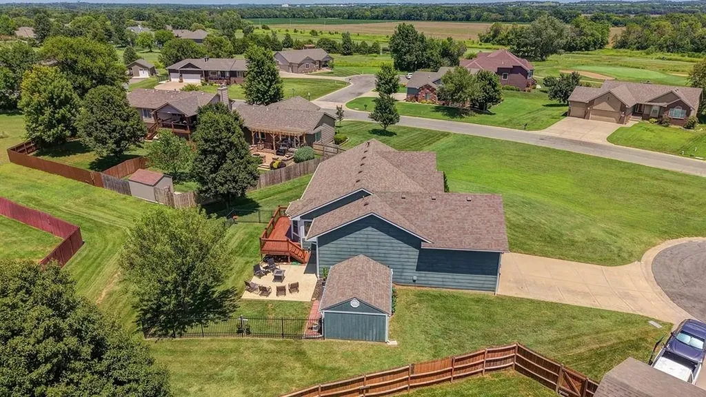 611 Cleek Court Winfield KS 67156