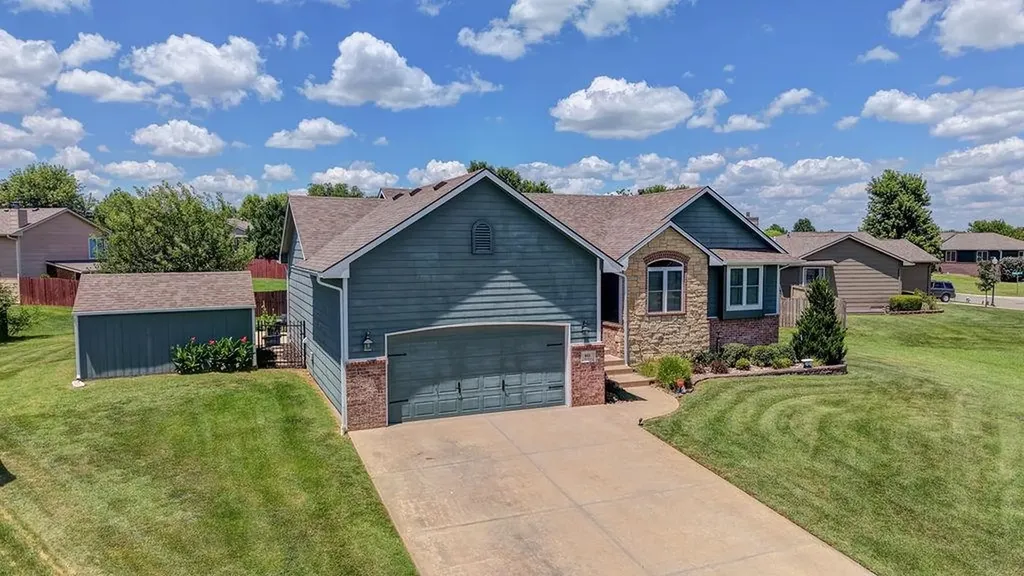 611 Cleek Court Winfield KS 67156