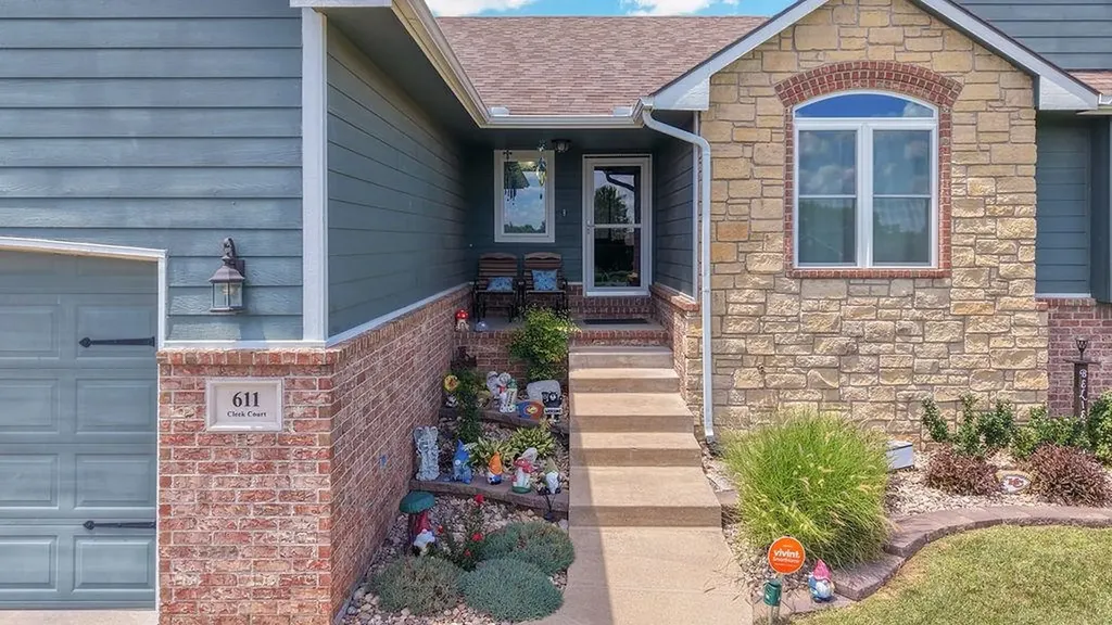 611 Cleek Court Winfield KS 67156