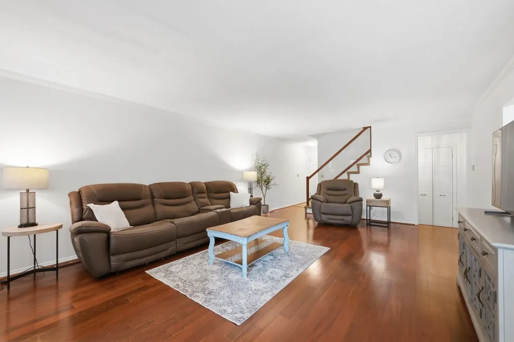 641 N Woodlawn Wichita KS 67208