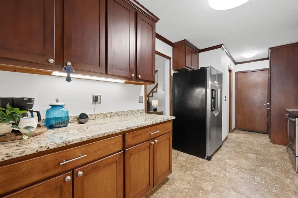 641 N Woodlawn Wichita KS 67208