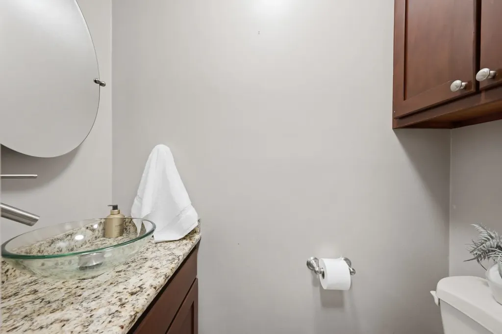 641 N Woodlawn Wichita KS 67208