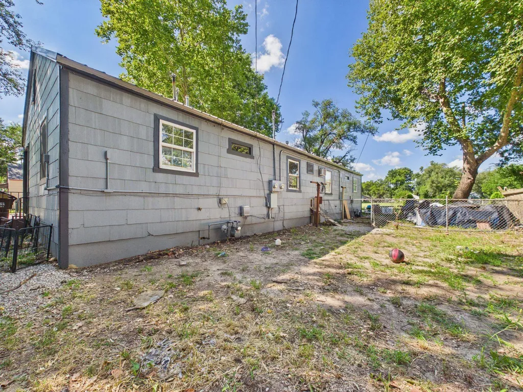 4269-4271 E Boston Wichita KS 67218