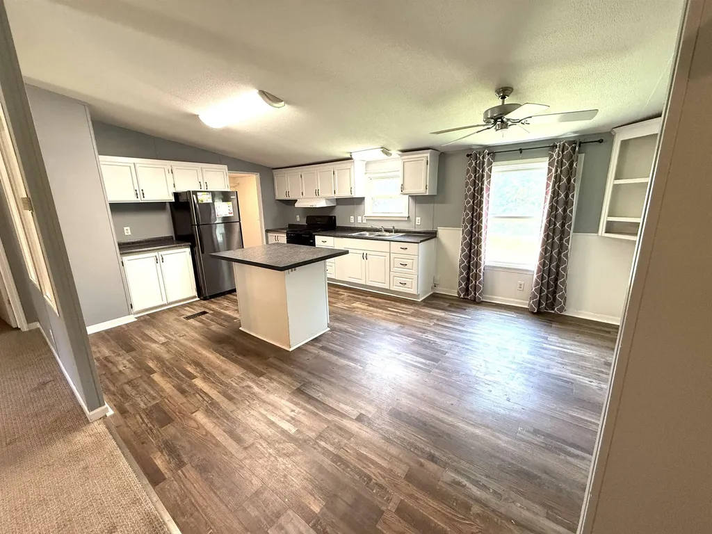 521 E Eighth Street Harper KS 67058