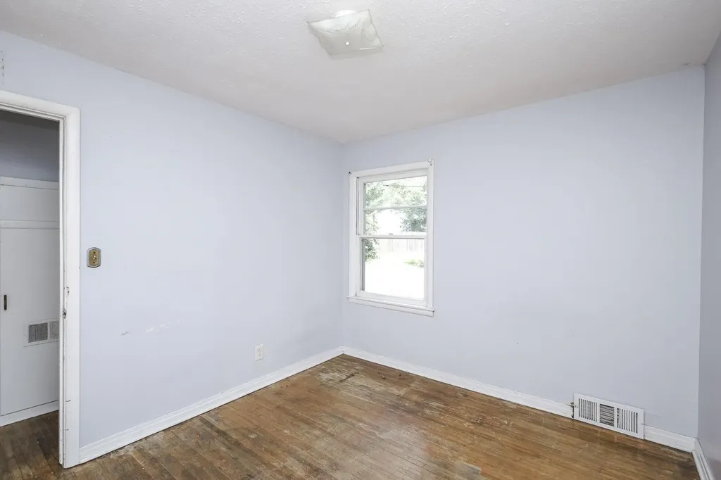 2620 N Poplar Wichita KS 67219