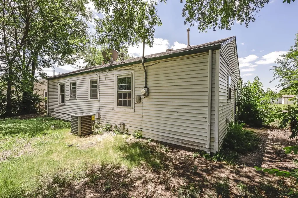 2620 N Poplar Wichita KS 67219