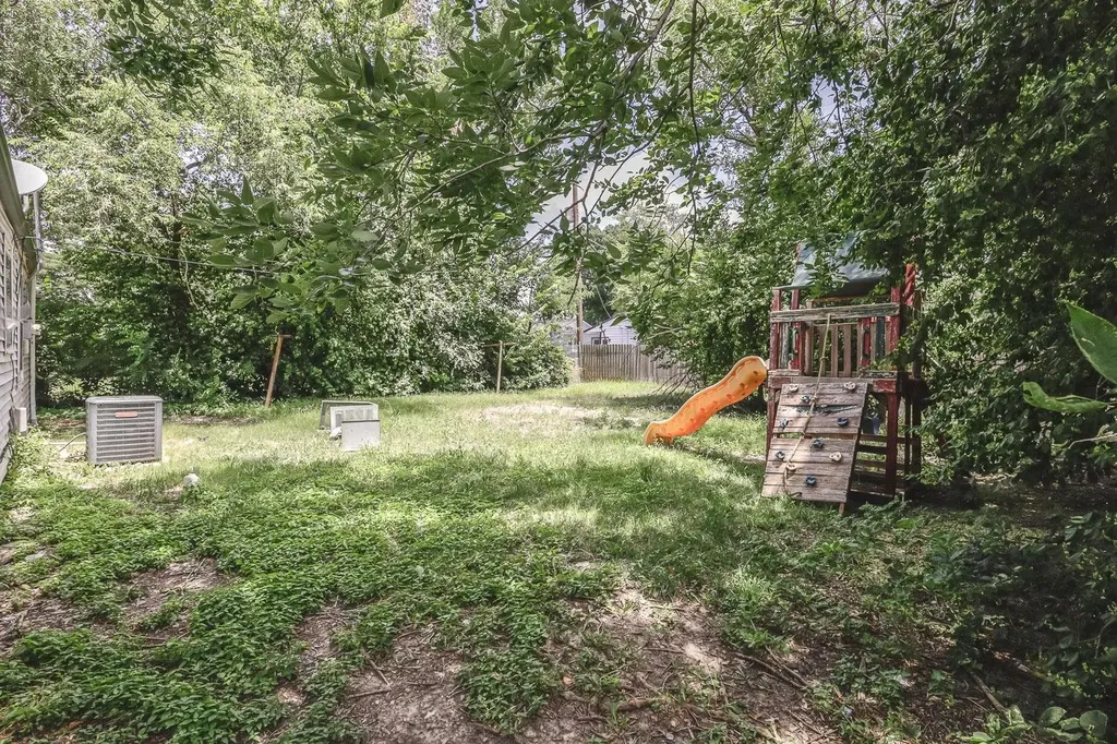 2620 N Poplar Wichita KS 67219