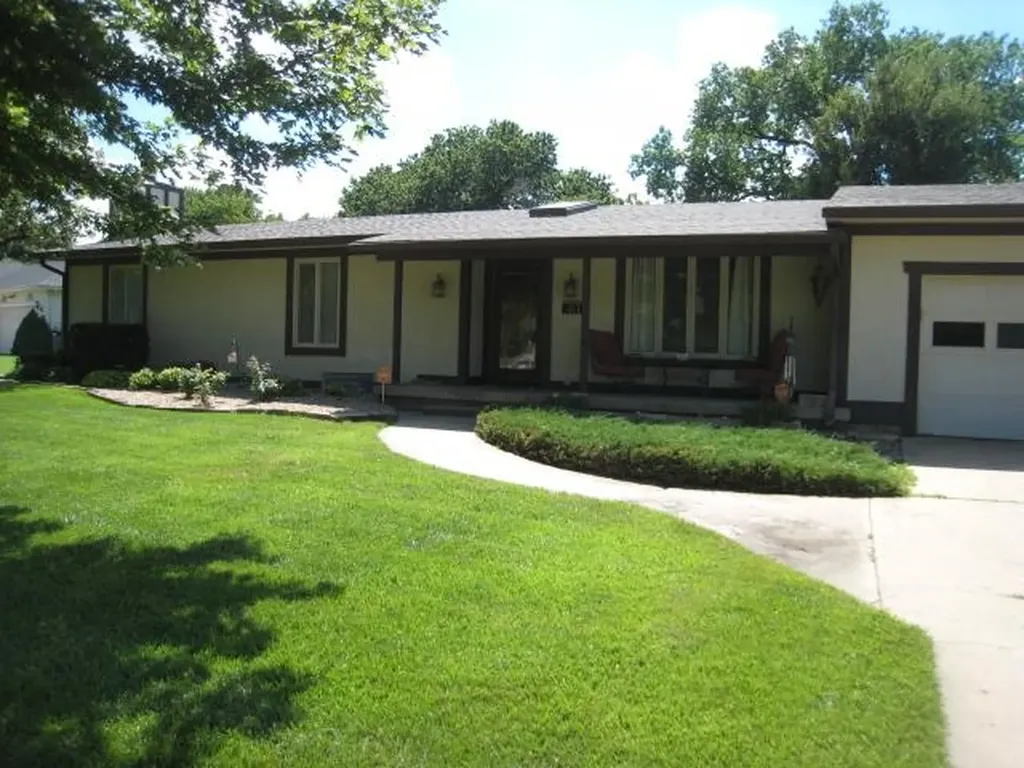 413 N Park Drive Haysville KS 67060