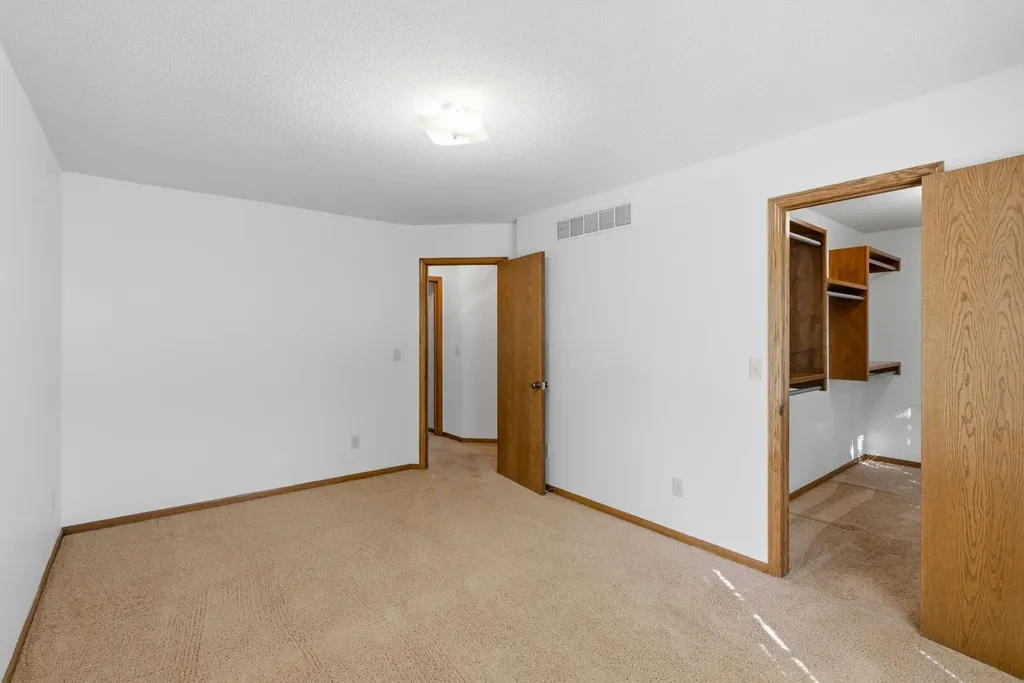 1335 S Threewood Street Wichita KS 67235
