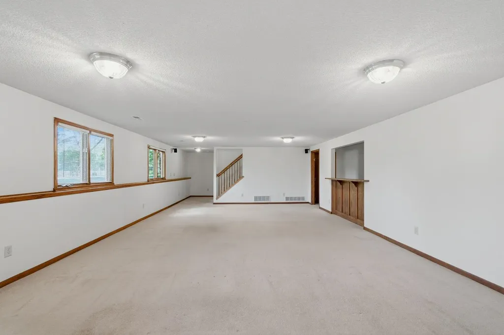 1335 S Threewood Street Wichita KS 67235