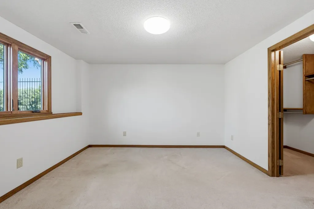 1335 S Threewood Street Wichita KS 67235