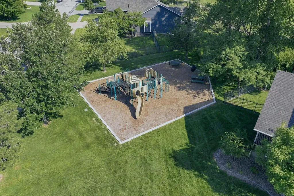 1335 S Threewood Street Wichita KS 67235