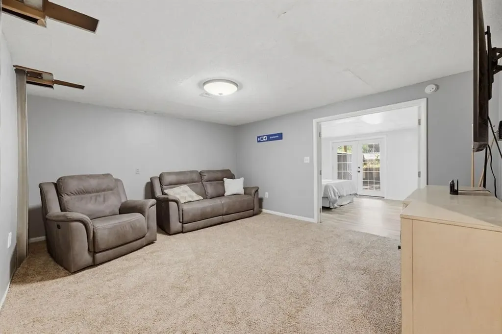 4645 N Hillcrest Street Wichita KS 67220