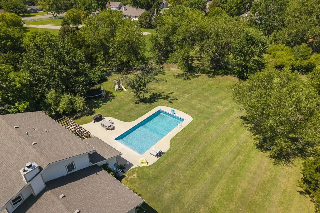 4645 N Hillcrest Street Wichita KS 67220