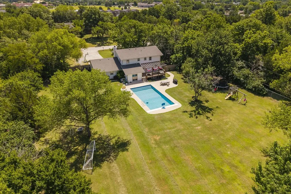 4645 N Hillcrest Street Wichita KS 67220
