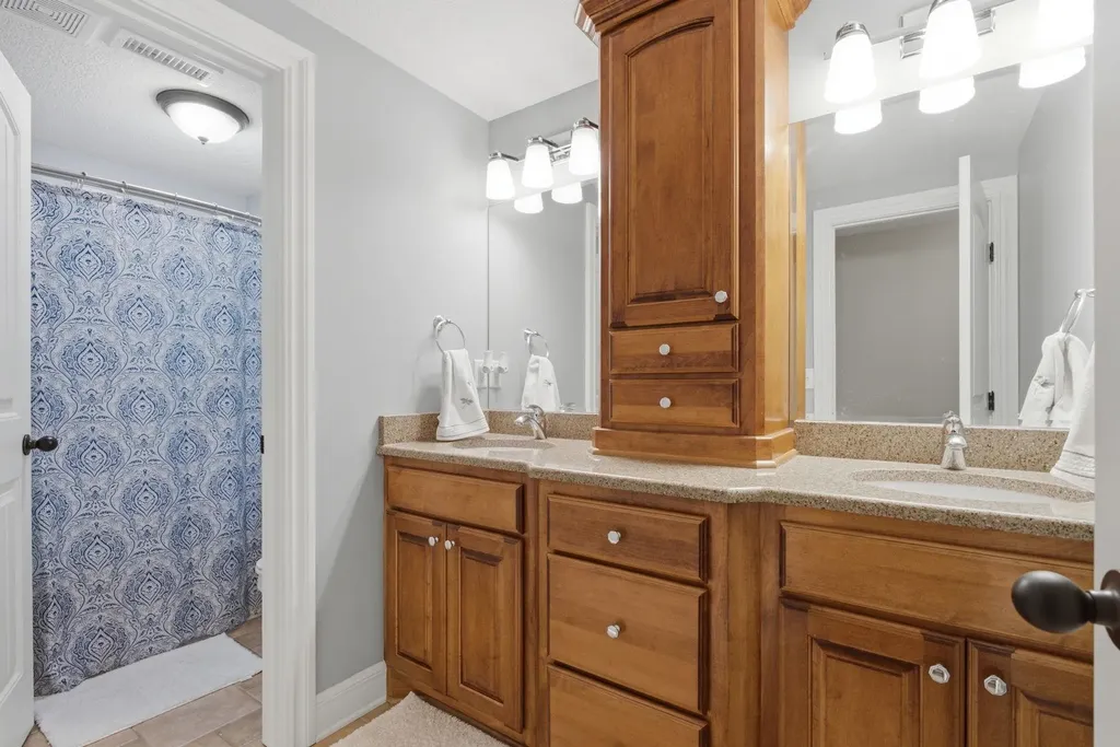 4241 N 167th Street Colwich KS 67030