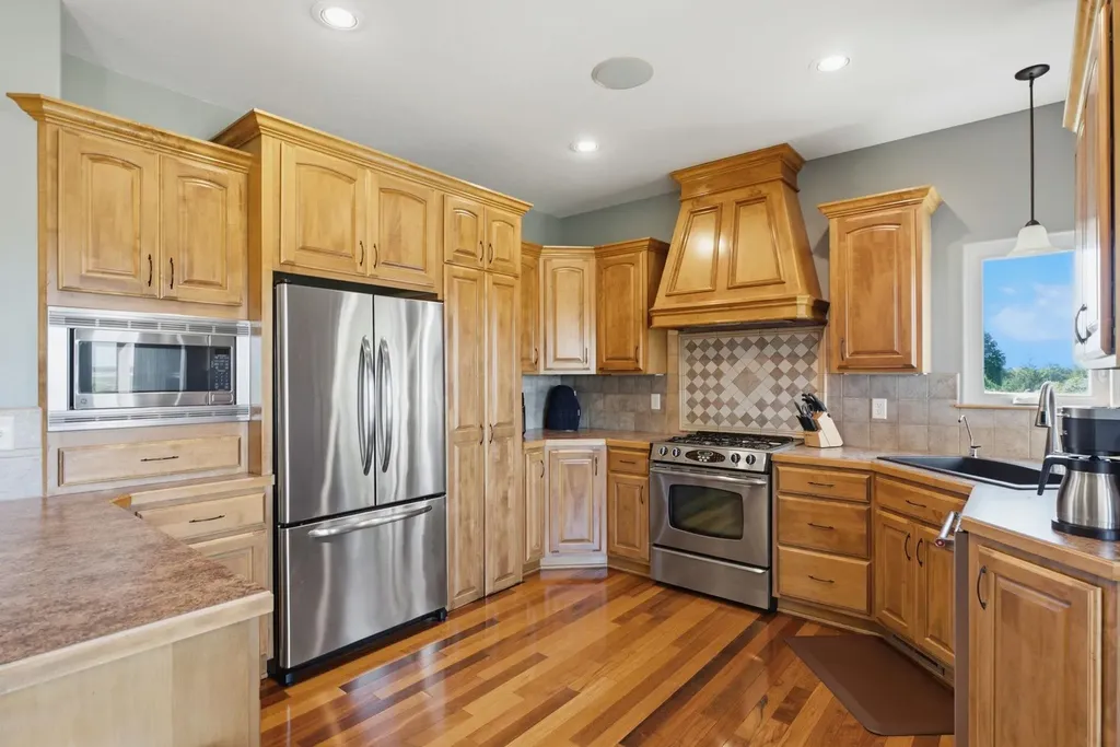 4241 N 167th Street Colwich KS 67030