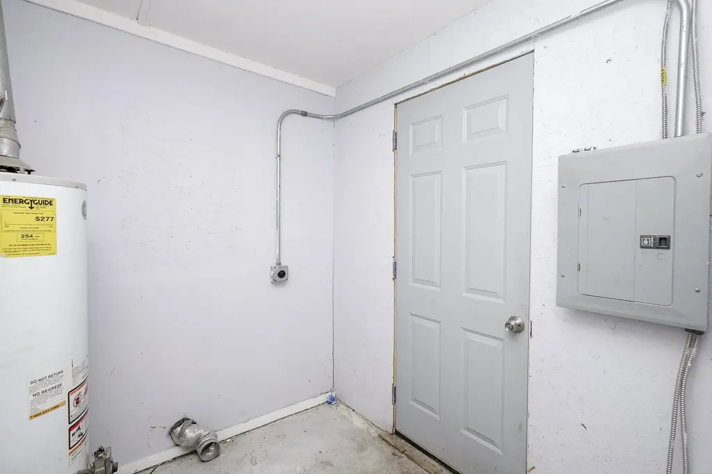 1738 N Poplar Wichita KS 67214