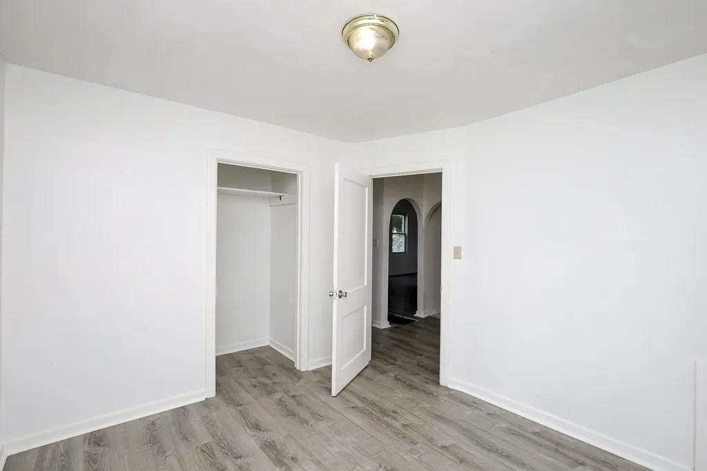 1738 N Poplar Wichita KS 67214