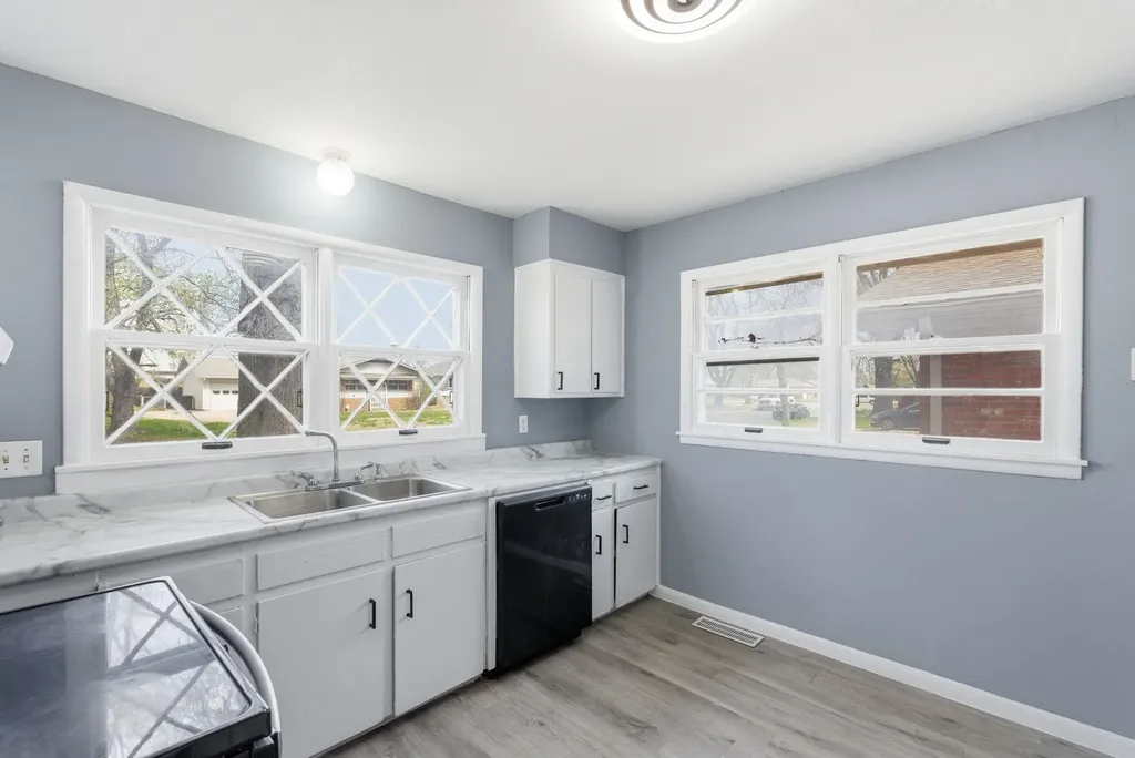7903 E Indianapolis Street Wichita KS 67207