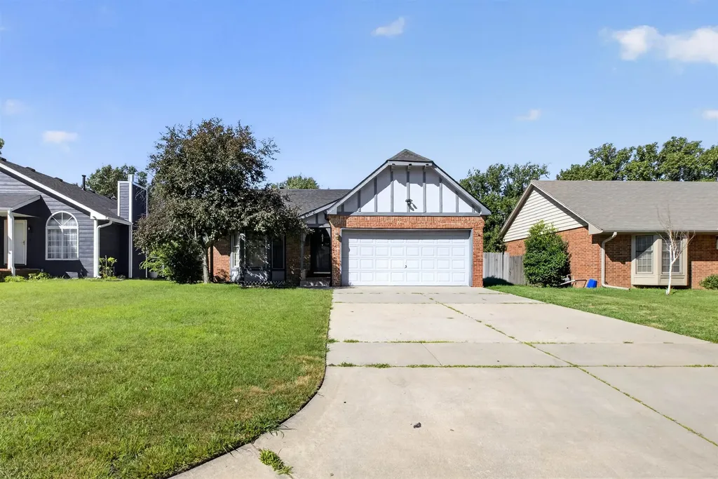 9319 E Skinner Street Wichita KS 67207