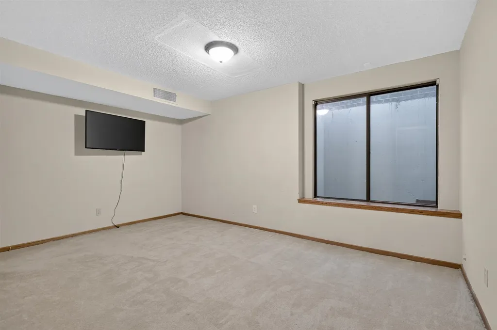 9319 E Skinner Street Wichita KS 67207