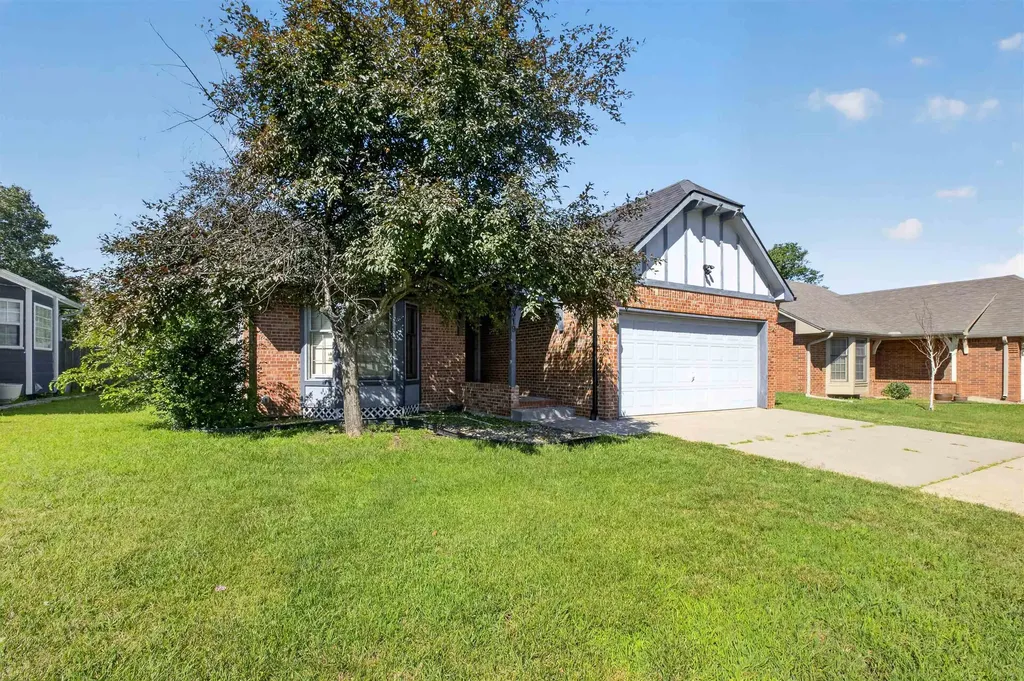 9319 E Skinner Street Wichita KS 67207