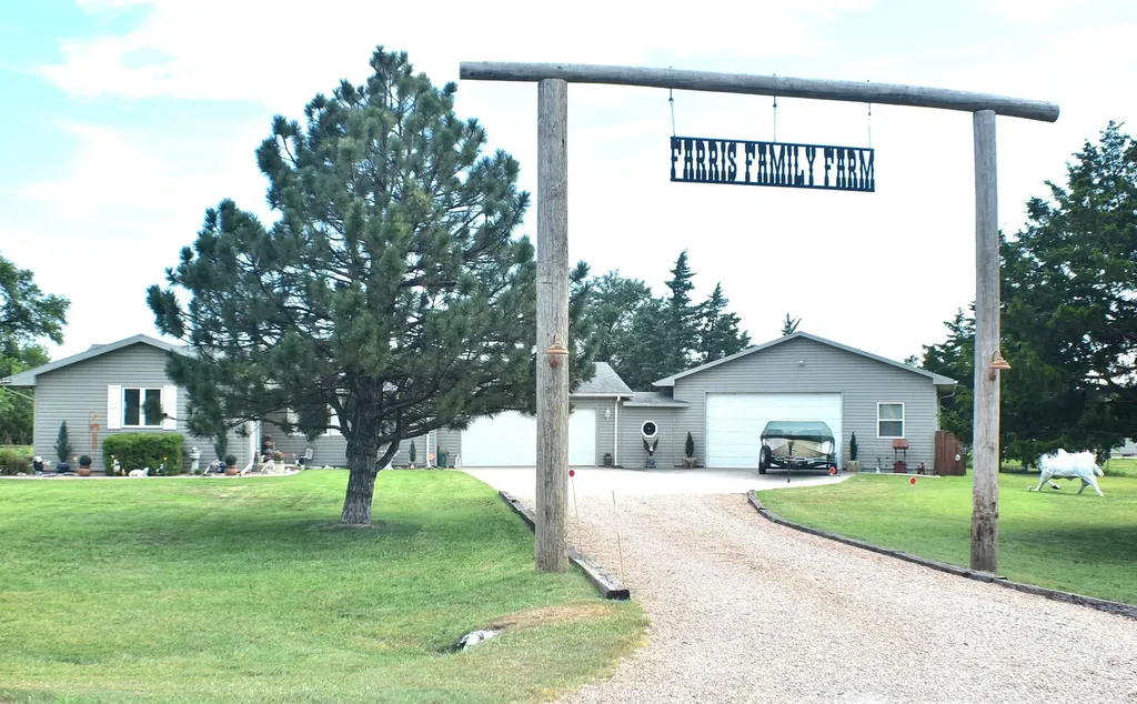 13097 SW 155th Street Rose Hill KS 67133-8169