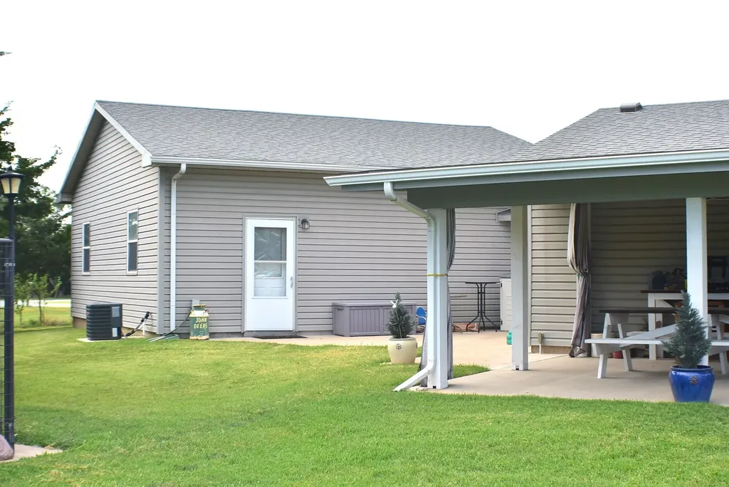 13097 SW 155th Street Rose Hill KS 67133-8169