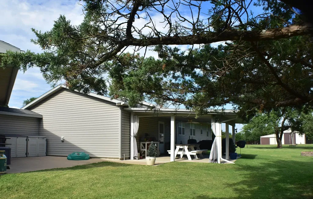 13097 SW 155th Street Rose Hill KS 67133-8169