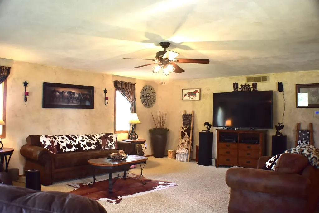 13097 SW 155th Street Rose Hill KS 67133-8169