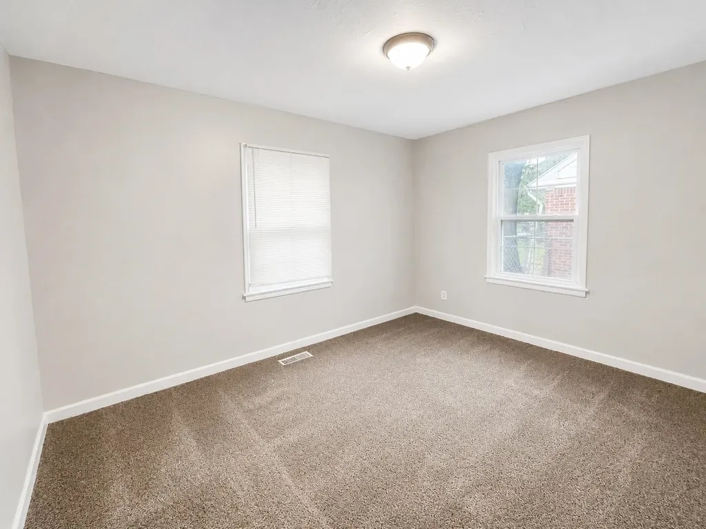 1921 N Madison Avenue Wichita KS 67214-1927