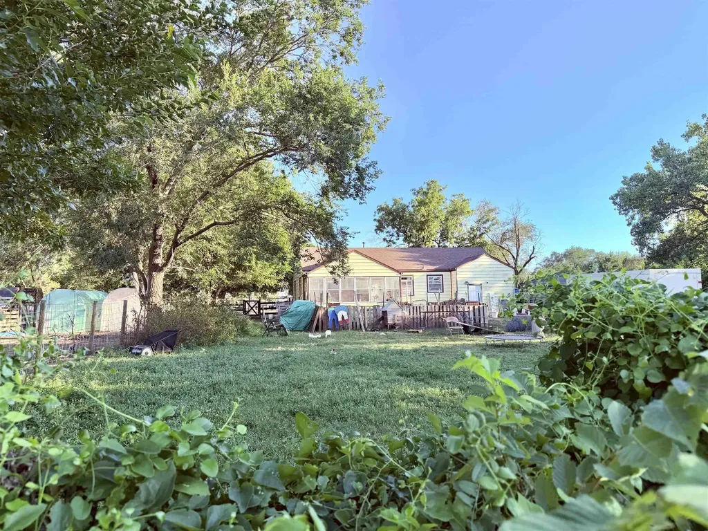 4533 SW 100th Street Augusta KS 67010