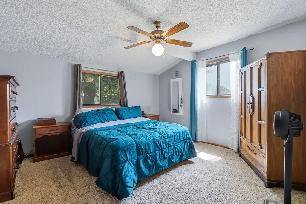15 Sunset Drive Hesston KS 67062