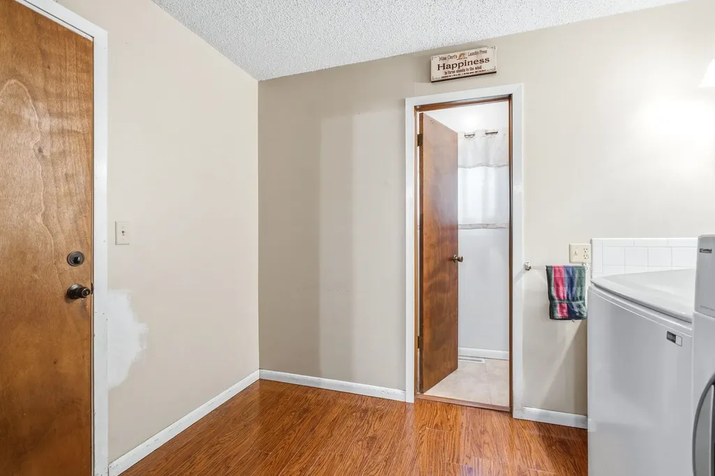 15 Sunset Drive Hesston KS 67062