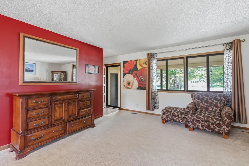 15 Sunset Drive Hesston KS 67062