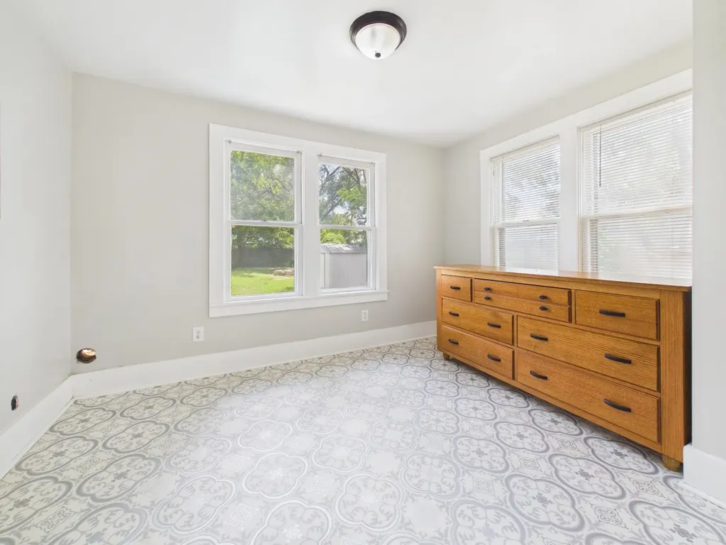 904 S Glenn Avenue Wichita KS 67213