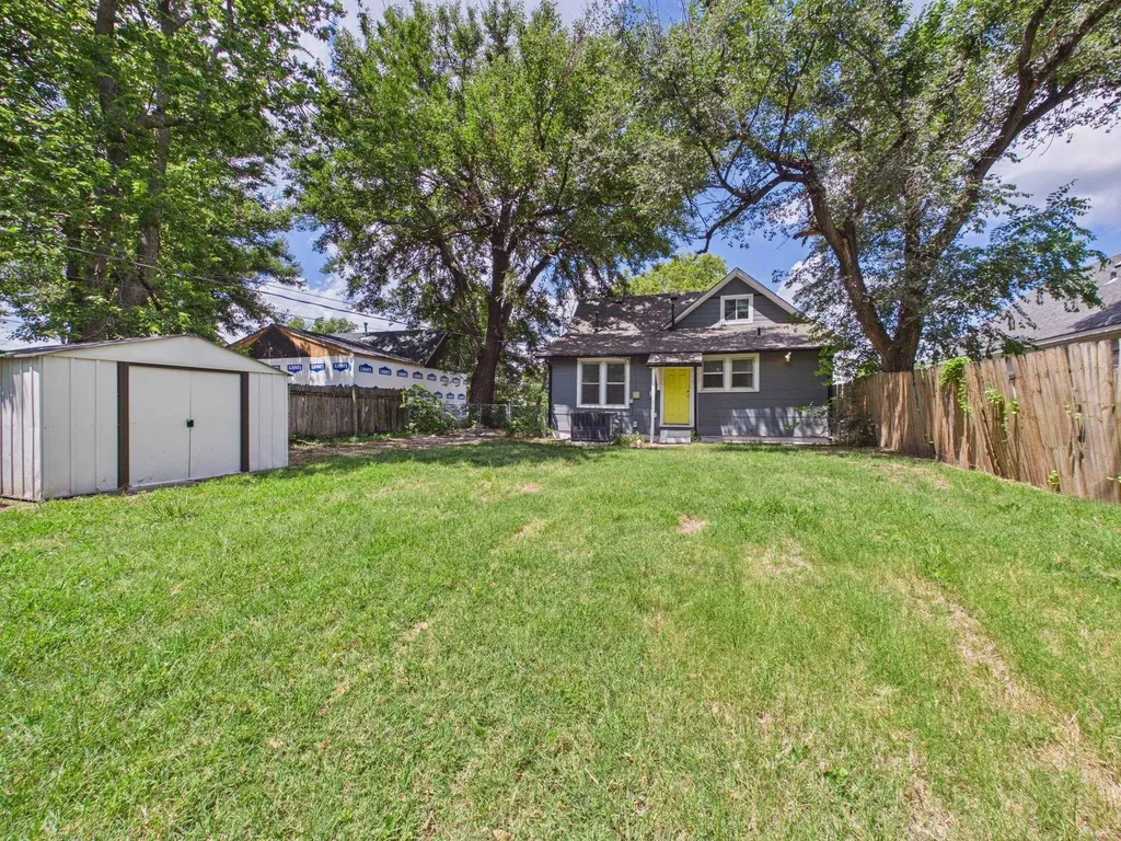 904 S Glenn Avenue Wichita KS 67213