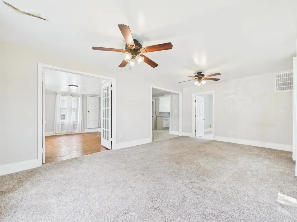 904 S Glenn Avenue Wichita KS 67213
