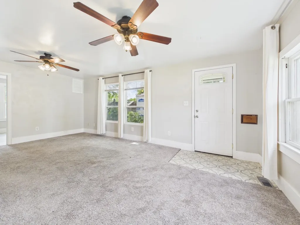 904 S Glenn Avenue Wichita KS 67213