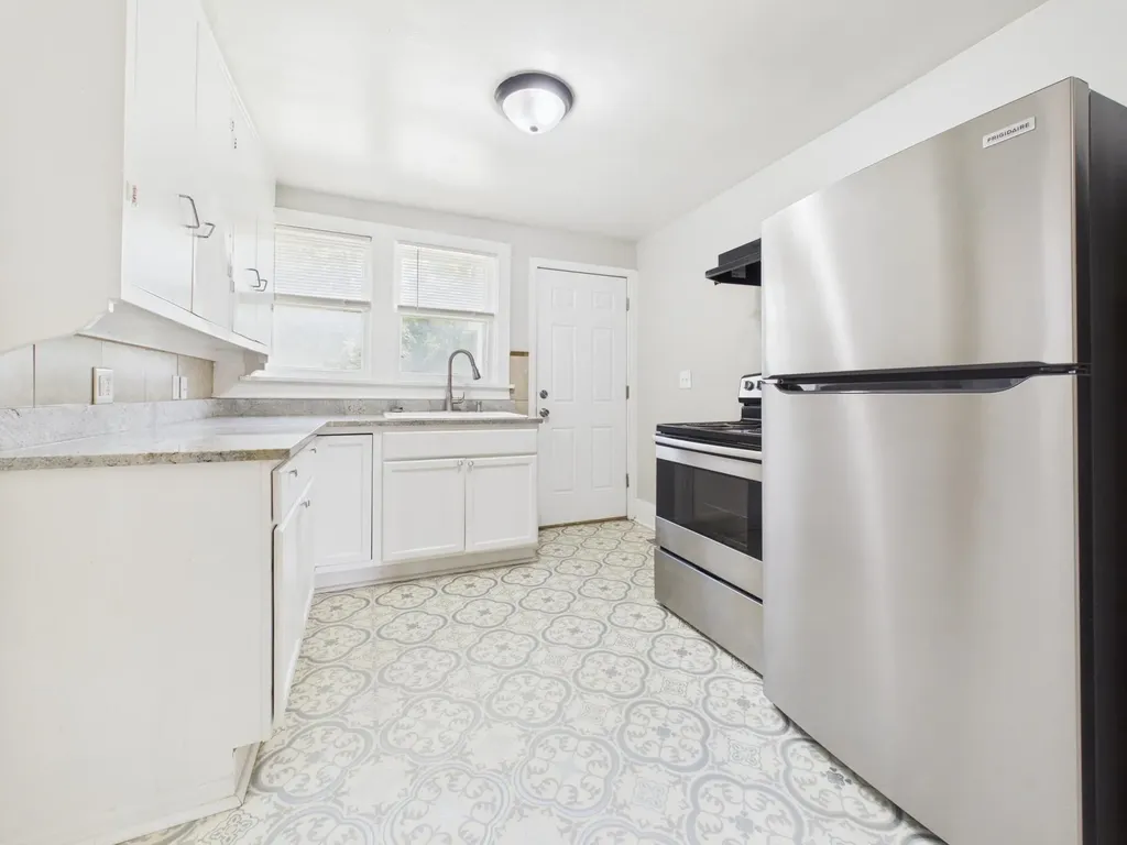 904 S Glenn Avenue Wichita KS 67213